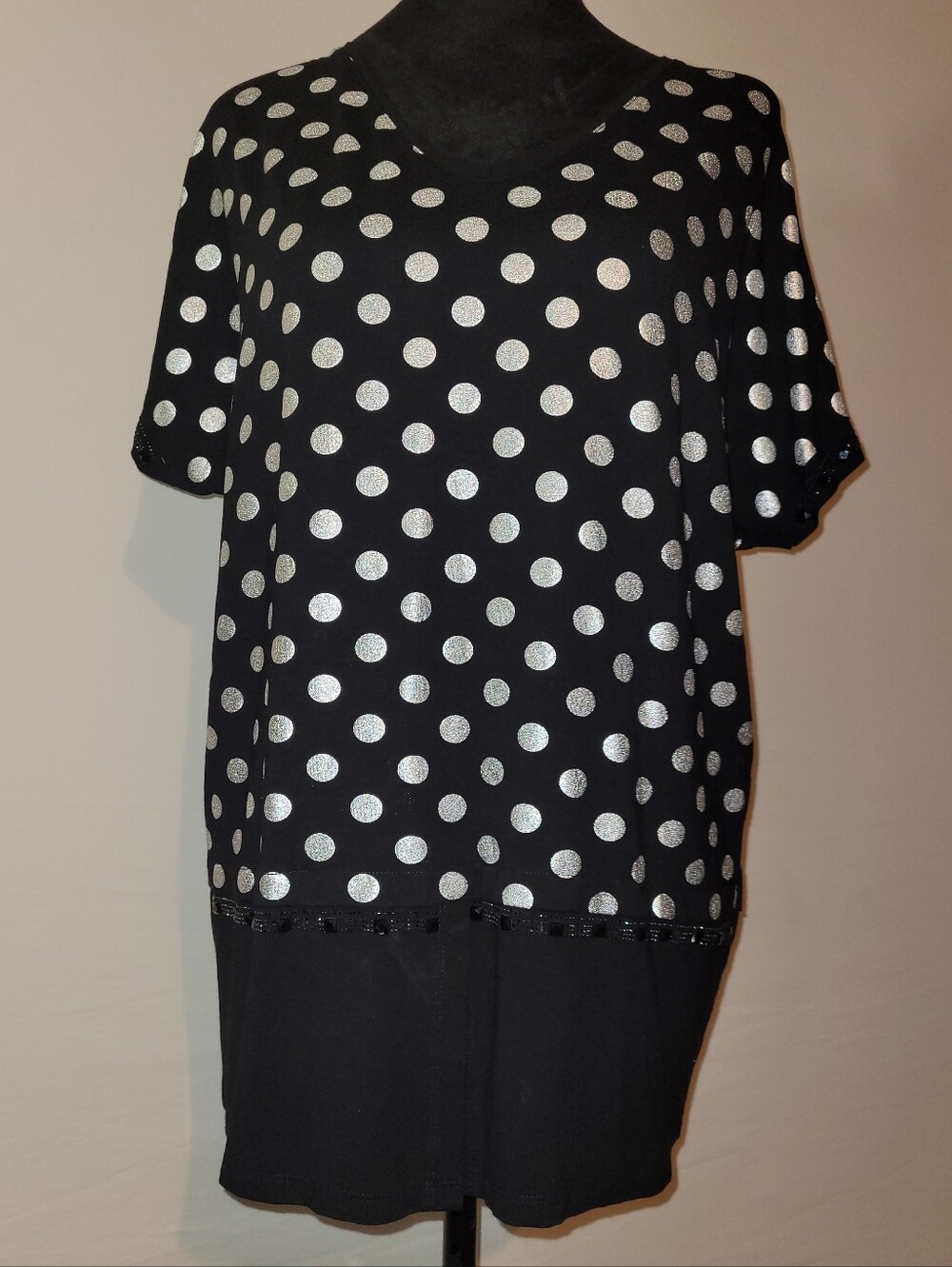 Women’s Black And Silver Polka Dot Short Sleeve Top